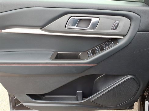 Certified 2025 Ford Explorer ST-Line image 10