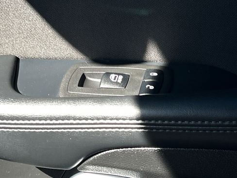 Used 2022 Dodge Challenger GT image 31