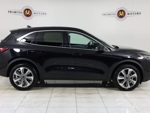 Used 2024 Ford Escape Platinum AWD/4WD image 2