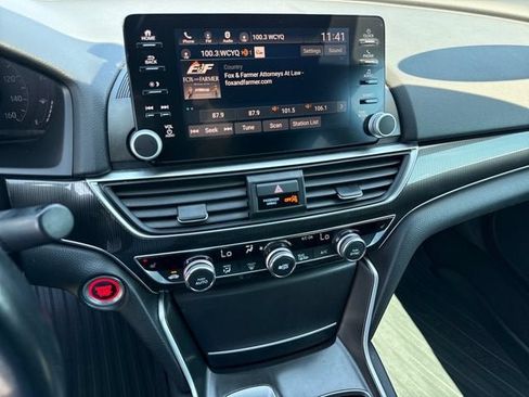 Used 2018 Honda Accord Sport image 18