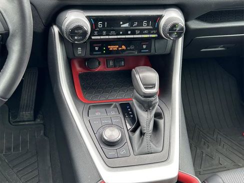 Certified 2022 Toyota RAV4 TRD Off-Road image 22