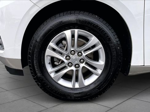 Used 2020 Buick Enclave Essence w/ Sound and Sites Package image 10