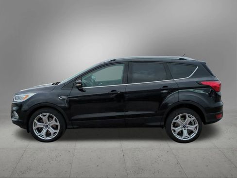 Used 2019 Ford Escape Titanium image 3