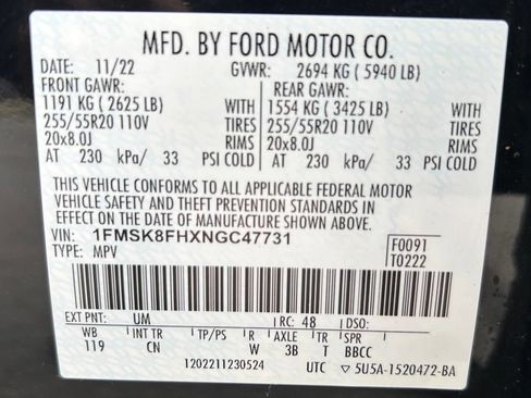 Used 2022 Ford Explorer Limited w/ Equipment Group 301A AWD/4WD image 29