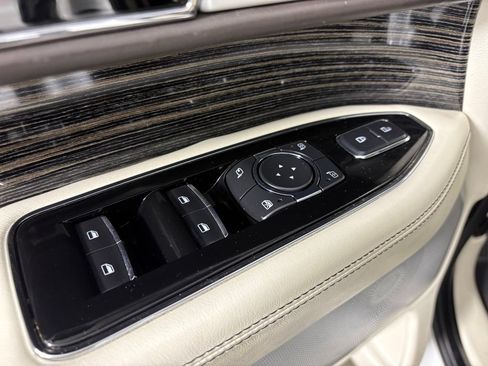 Used 2020 Lincoln Navigator L Black Label w/ Cargo Convenience Package AWD/4WD image 13