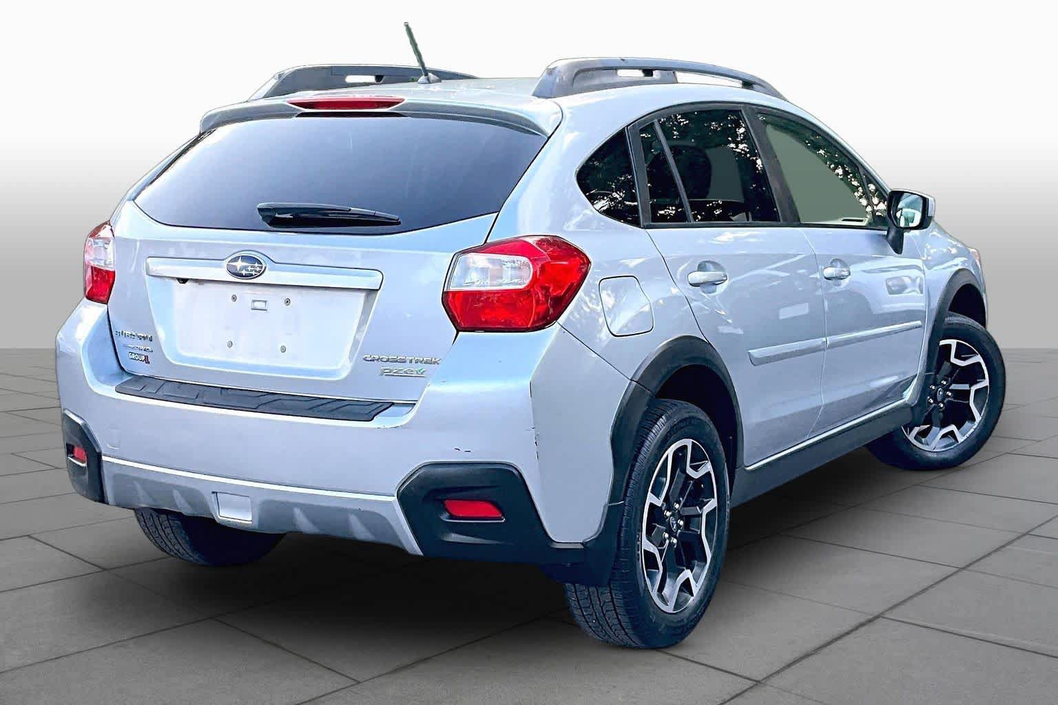 Used 2017 Subaru Crosstrek 2.0i Premium AWD/4WD image 13