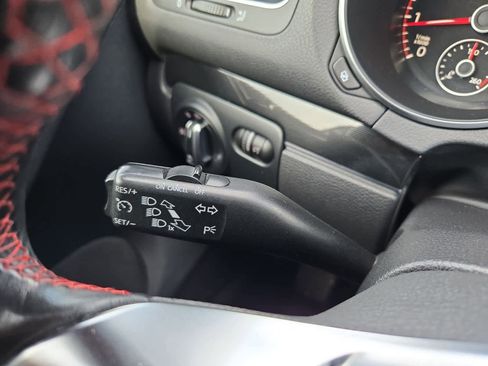 Used 2011 Volkswagen GTI 4-Door image 22