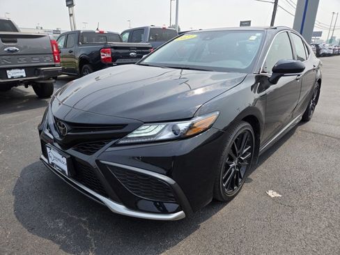 Used 2023 Toyota Camry XSE w/ Cold Weather Package FWD image 3