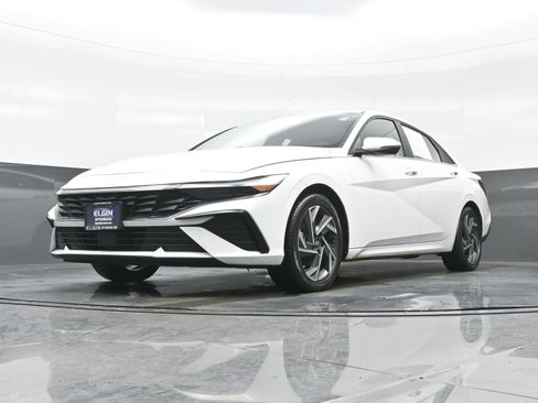 Certified 2025 Hyundai Elantra Limited image 27