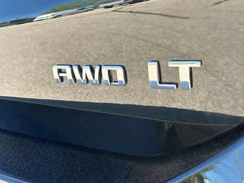 Used 2023 Chevrolet Equinox LT AWD/4WD image 9