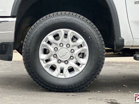 Certified 2020 Chevrolet Silverado 2500 LT w/ True North Edition image 32