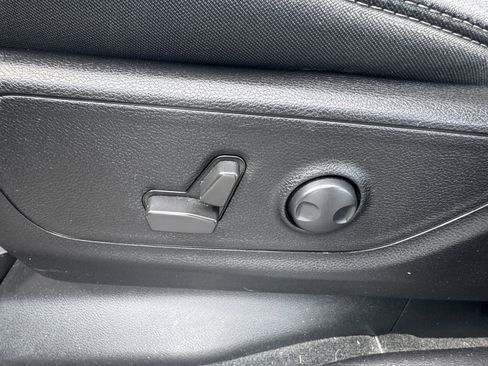 Used 2022 RAM 1500 Big Horn RWD image 10