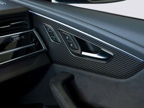 Used 2025 Audi RS Q8 performance image 17