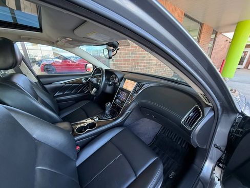 Used 2018 INFINITI Q50 Luxe w/ Essential Package (3.0T Luxe) AWD/4WD image 16