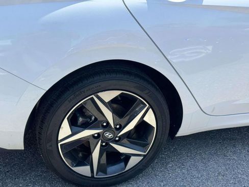 Certified 2023 Hyundai Elantra SEL w/ Convenience Package FWD image 8