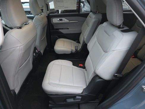 New 2026 Ford Explorer Active image 21