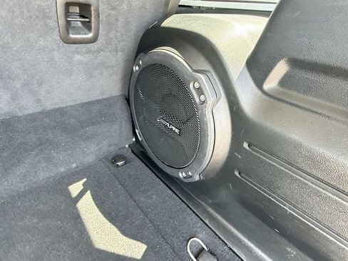 Used 2022 Jeep Wrangler Unlimited Sahara w/ Cold Weather Group AWD/4WD image 31