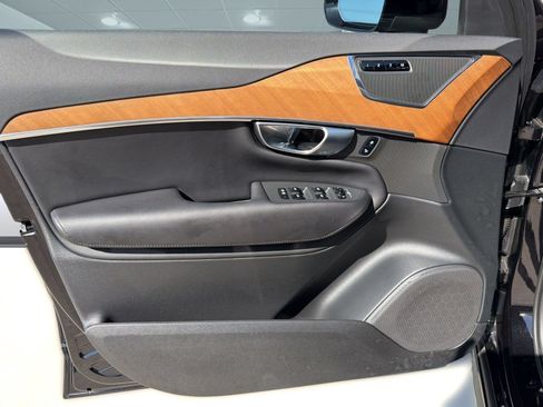 Certified 2023 Volvo XC90 B6 Plus AWD/4WD image 14