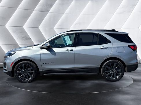 Certified 2023 Chevrolet Equinox RS FWD image 2