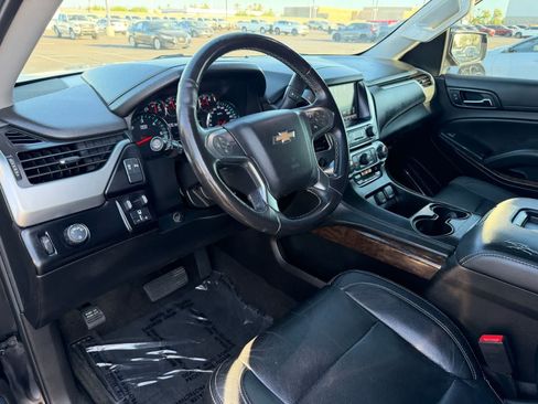 Used 2018 Chevrolet Suburban LS w/ All-Season Package RWD image 2
