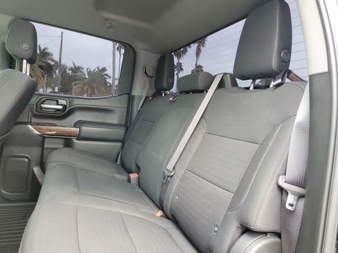 Used 2021 GMC Sierra 1500 SLE image 12