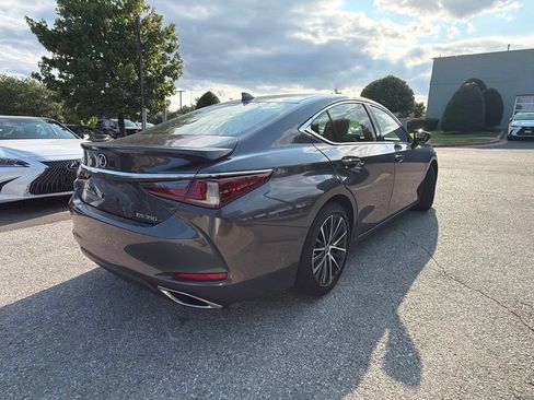 Used 2025 Lexus ES 350 w/ Premium Package FWD image 5