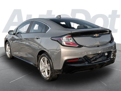 Used 2017 Chevrolet Volt LT image 2