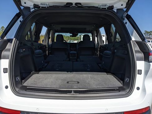 New 2026 Jeep Grand Cherokee L 2WD image 44