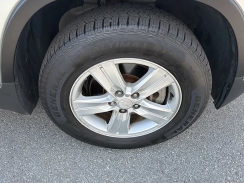 Used 2018 Chevrolet Trax LT w/ LT Convenience Package AWD/4WD image 10