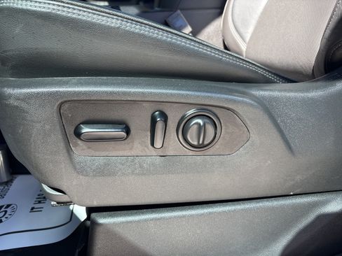 Used 2021 Chevrolet Silverado 1500 High Country w/ Technology Package image 22