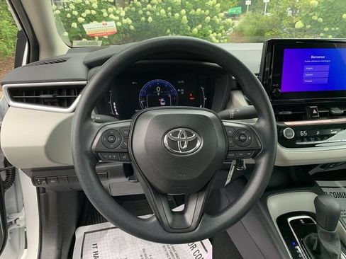 Used 2026 Toyota Corolla LE FWD image 19
