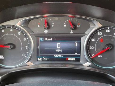 Used 2023 Chevrolet Equinox LT w/ LPO, Floor Liner Package image 11