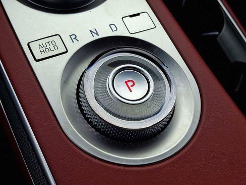 Used 2023 Genesis GV70 2.5T w/ Sport Prestige Package image 15