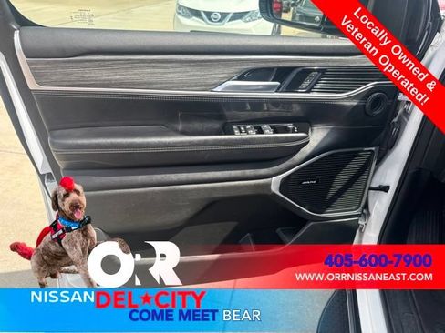 Used 2024 Jeep Wagoneer Series II w/ Flexible Seating Group AWD/4WD image 18
