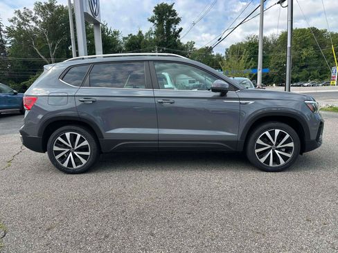 Used 2022 Volkswagen Taos SE AWD/4WD image 5