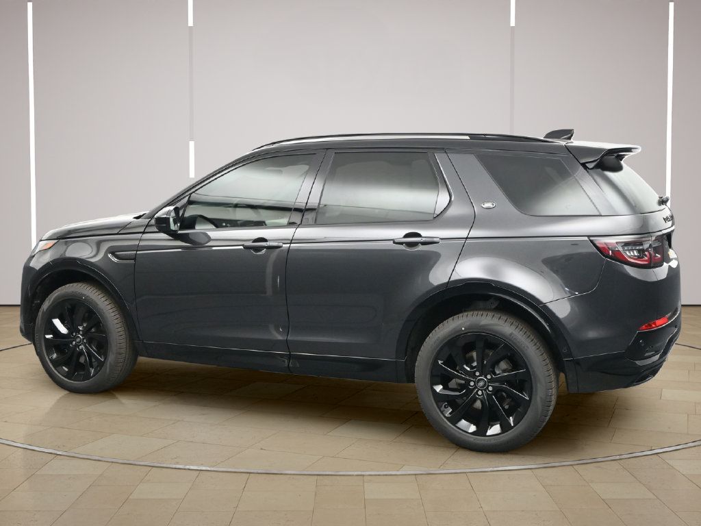 Used 2025 Land Rover Discovery Sport Dynamic SE AWD/4WD image 3