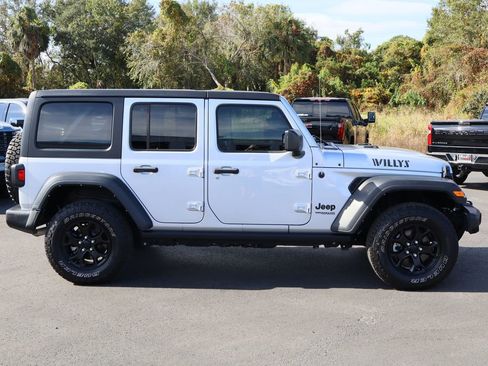 Used 2022 Jeep Wrangler Unlimited Sport image 9
