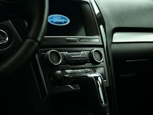 Used 2017 Ford Explorer XLT w/ Equipment Group 202A image 24