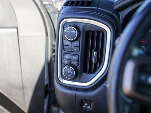 Used 2021 Chevrolet Silverado 2500 High Country w/ Z71 Off-Road Package image 18