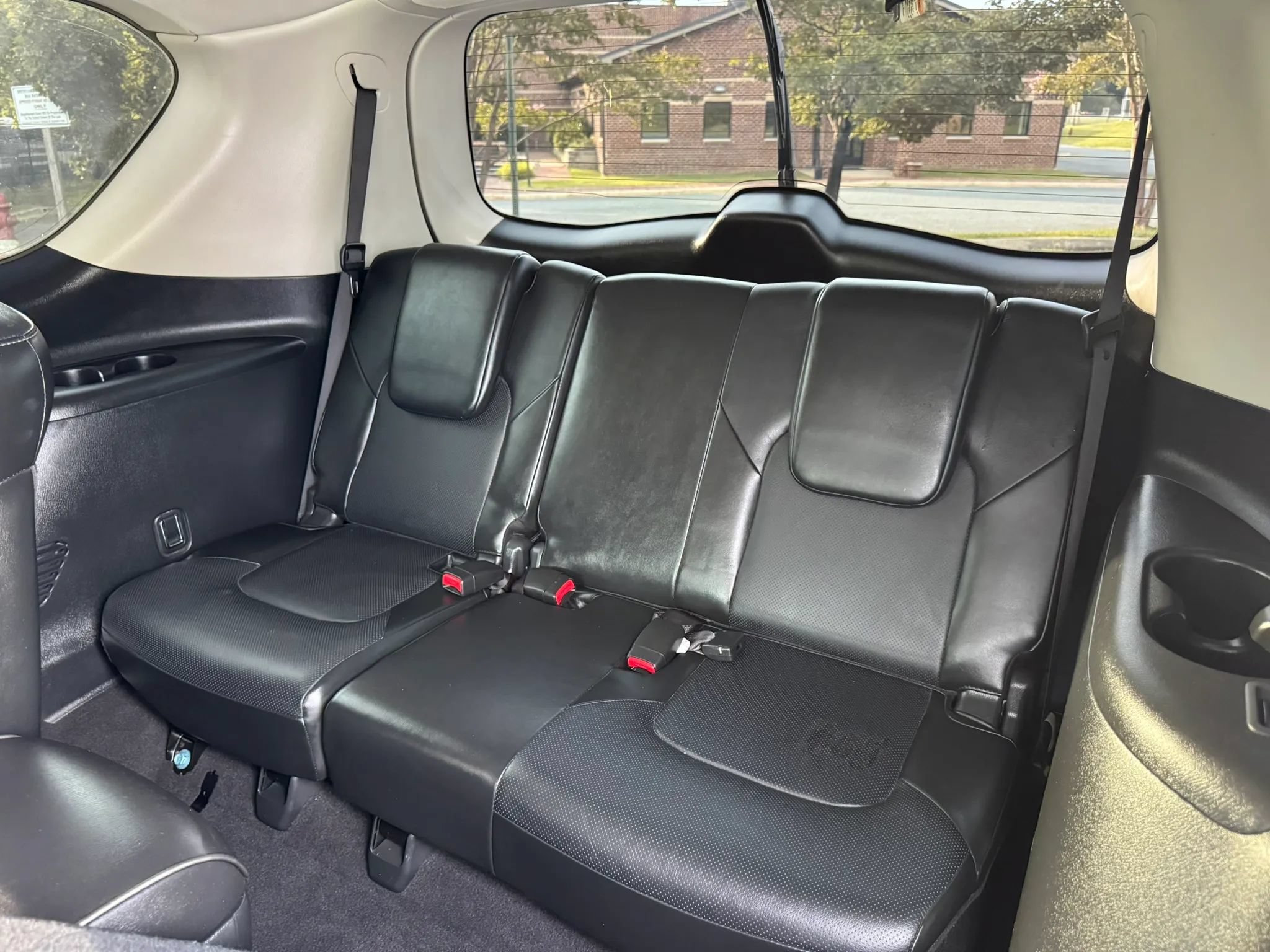 Used 2019 INFINITI QX80 Luxe RWD image 12