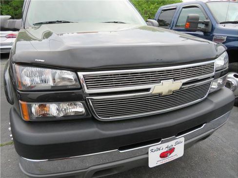 Used 2005 Chevrolet Silverado 3500 LT w/ Heavy-Duty Power Package image 14