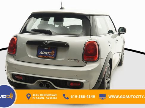 Used 2017 MINI Cooper S image 10