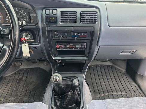 Used 1997 Toyota 4Runner SR5 AWD/4WD image 37