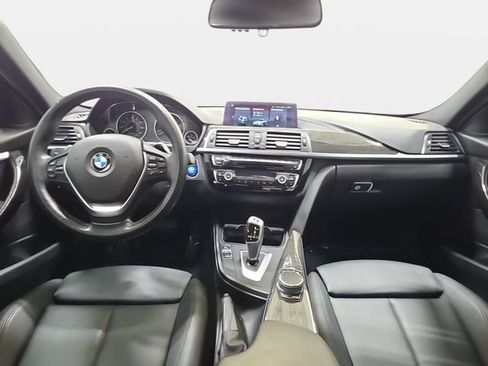 Used 2018 BMW 330i xDrive Sedan AWD/4WD image 10
