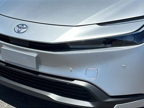 Used 2025 Toyota Prius LE w/ Protection Package #3 (TMS) AWD/4WD image 9