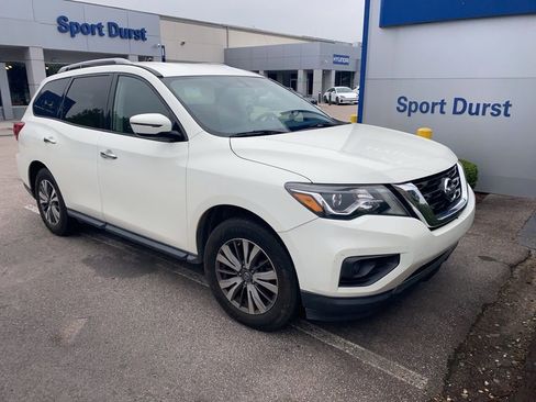 Used 2019 Nissan Pathfinder SV FWD image 4