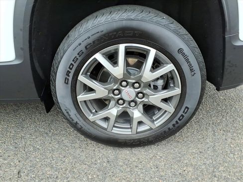 Certified 2023 GMC Acadia SLE w/ Driver Convenience Package image 20