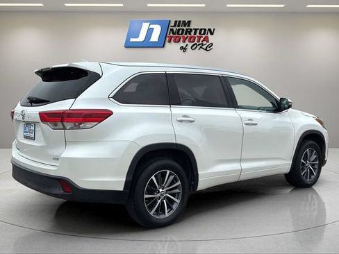 Used 2018 Toyota Highlander XLE FWD image 5