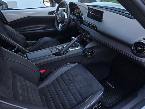 Certified 2025 MAZDA MX-5 Miata Club w/ Brembo/BBS Recaro Package RWD image 27