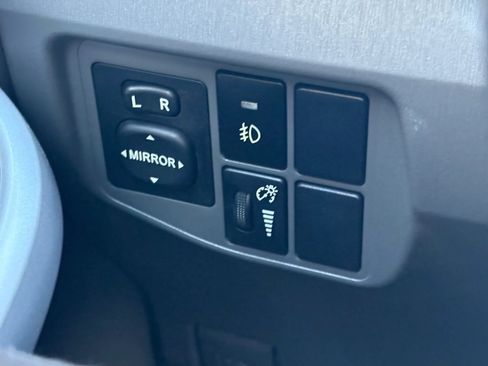 Used 2011 Toyota Prius Three w/ Navigation Pkg FWD image 20